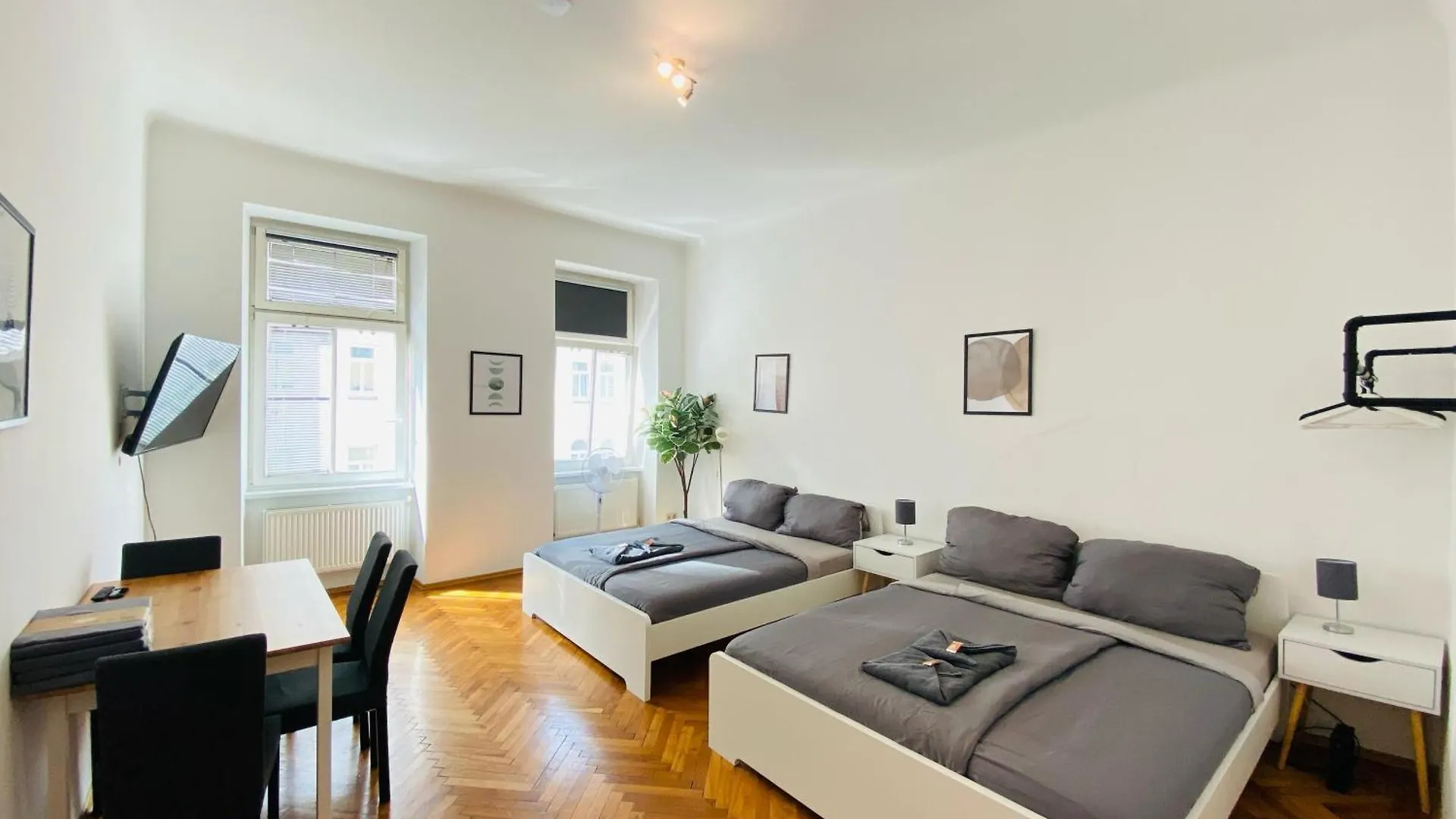 Stylish Flat With 2 Double Beds For 4 People 15A Apartment Vienna